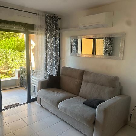 Appartement rdc en résidence avec piscine Cannes Esterno foto
