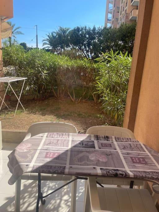 Appartement rdc en résidence avec piscine Cannes Esterno foto